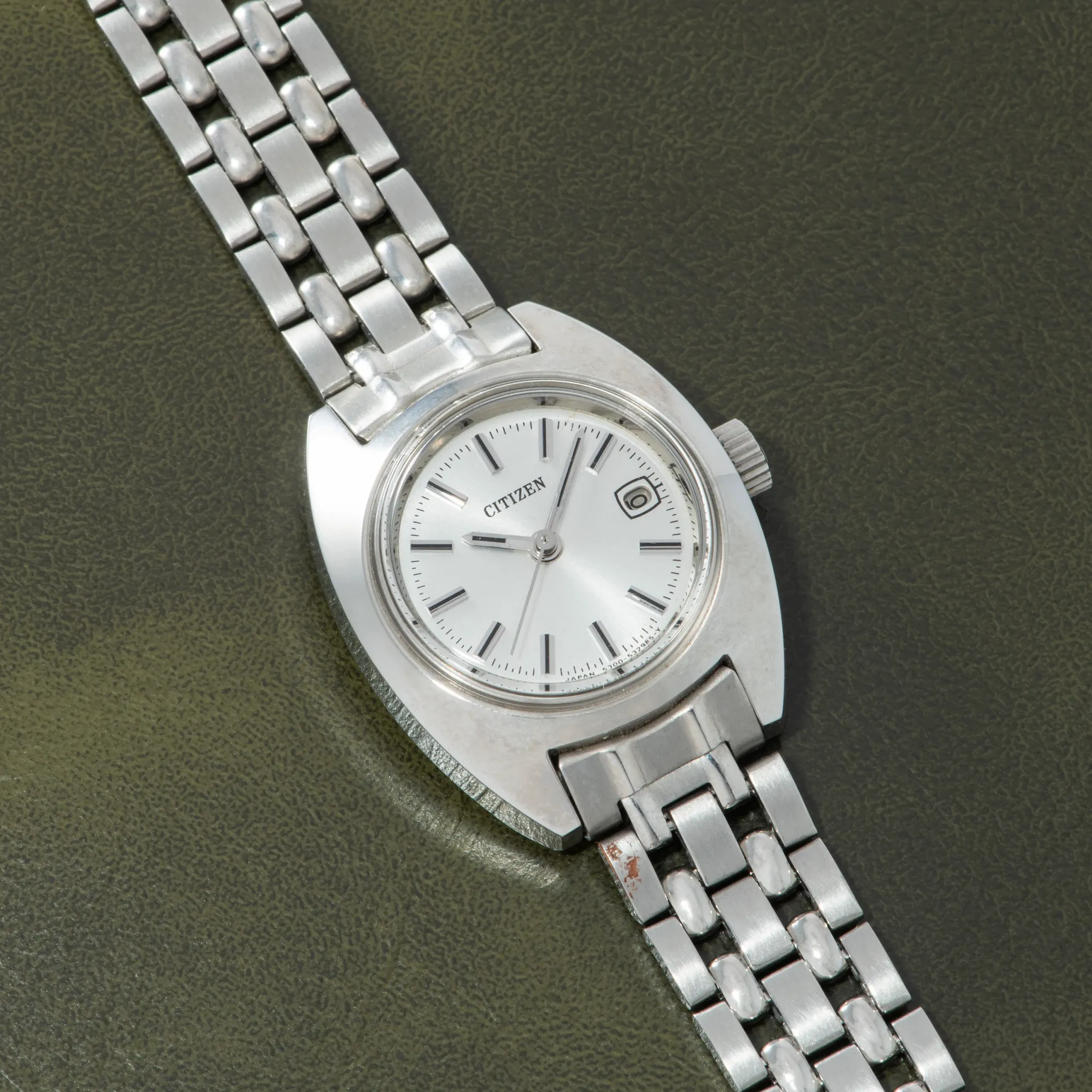 Date Star Silver-Tone Dial Bracelet VINCIT-AS10402 | CITIZEN
